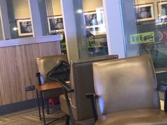 大堂-星巴克臻选(盐城金鹰聚龙湖店)