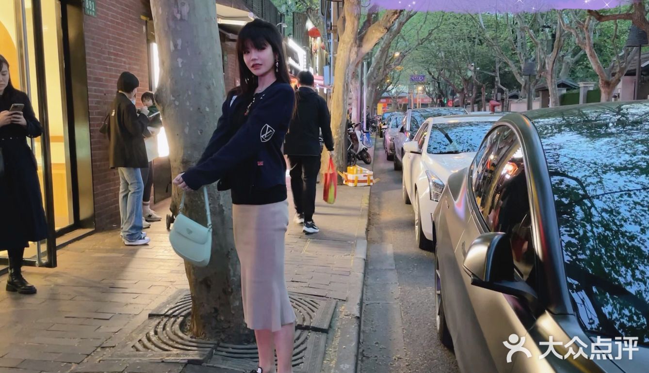 就这样被你征服[玫瑰]湿软的蛋糕体，质地轻盈的奶油