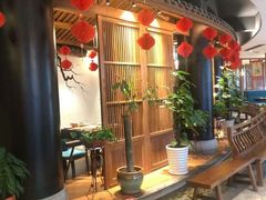 等位区-寻钵记民菜馆·正宗常德钵子菜(滨湖路店)