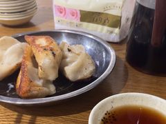 -黄阿姨锅贴大王(万航渡路店)