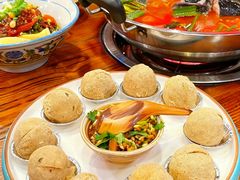-亮欢寨酸汤鱼(沙冲路店)