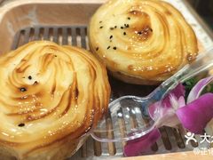 -小董哥烤串·爆汁大油边(故宫店)