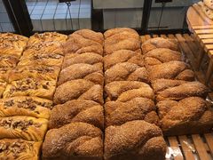 -Dough&Joe团憩(瑞虹天地月亮湾店)