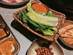 -草家酱蟹炭火烤肉店(珲春南路一店)