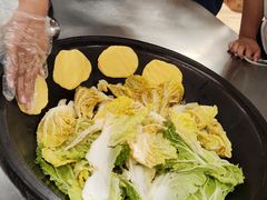 -粘豆包柴火铁锅炖