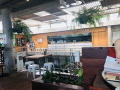 -ROAST coffee & eatery