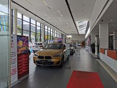 -上海宝信宝马4S店