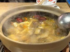 -邹开喜·炭炉鸡煲·海鲜火锅(虹口足球场店)