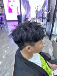 -藤野造型烫染·漂发