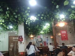 大堂-三里屯土灶炖公鸡地锅鸡(江东店)