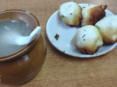 -老字号眼镜子煎包汤包店