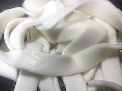 -东巴婆婆云南鱼豆花火锅(大东门店)