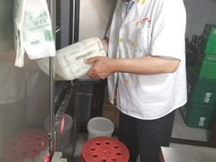 -清真老马家国华牛奶鸡蛋醪糟(正宁路店)