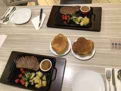 -必胜客(WOW贺州灵峰店)