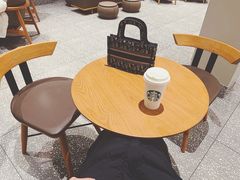 -星巴克(苏州张家港中昊檀宫店)