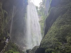 -龙水峡地缝景区