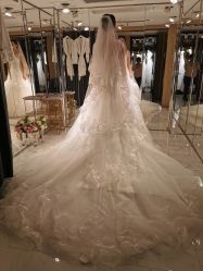 点击看大图 -GRACE KELLY婚纱与礼服(北京店)