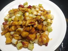 -东口码头·烧鸽子·鱼头泡饼·地方菜(金鹰悦城店)