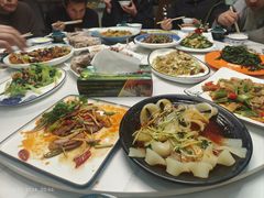 -三江源美食城