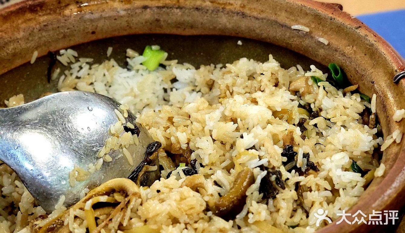我们自带饭盒打包走了，第二天上班还可以带饭