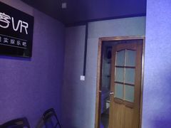 -VR 间客漫·PS电玩·虚拟现实包间游戏电竞(街道口店)