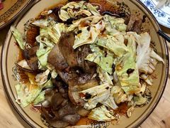 莲花白回锅肉-一品红烧鸭特色川菜(三岔湖店)