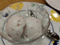 草莓味冰淇淋-萨莉亚意式餐厅(天河城购物中心店)