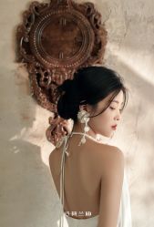 -莫兰迪婚纱摄影