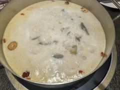 -煲宫猪肚鸡(昆山金鹰国际购物中心店)