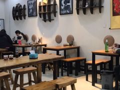 大堂-门框胡同百年卤煮(鸟巢店)