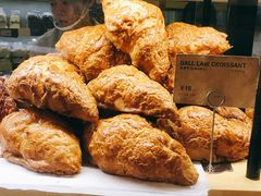 菠萝牛角-PAPER STONE BAKERY(天环店)