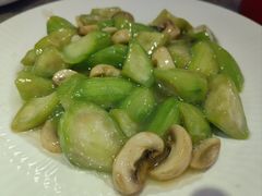 -闫府私房菜·百年鲁菜(恒隆店)