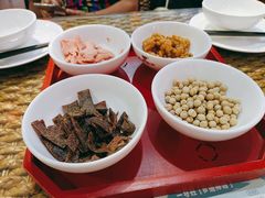 餐前四色小吃-映象潇湘·小瑶村·民族特色餐厅(植物园店)