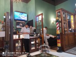 -小戈男士复古理发馆barber shop