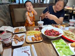 -叶派龙虾•招牌香辣蟹·海鲜(中海国际店)