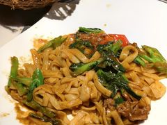 牛肉炒河粉-潮人姐妹轩(海宁路店)