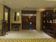 -深圳富苑皇冠假日套房酒店