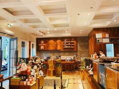 大堂-星巴克臻选(广州沙面店)