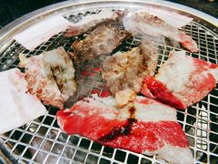 -喵小乙碳火烤肉(大坪协信星光天地店)