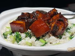红烧肉焖饭-新白鹿餐厅(金鹰新街口店)