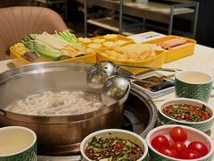 -润园四季椰子鸡火锅(卓越INTOWN店)