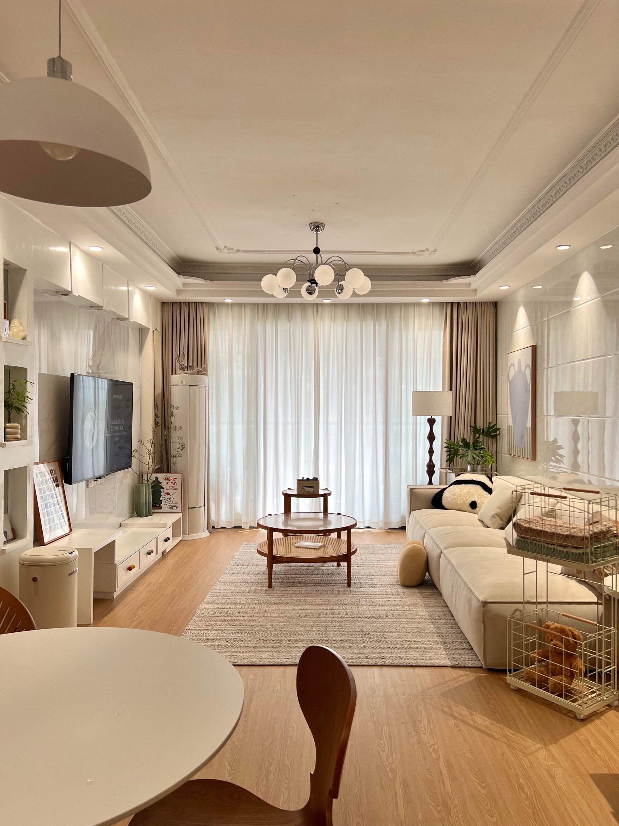 左滑 看我一键改造老式客厅😆