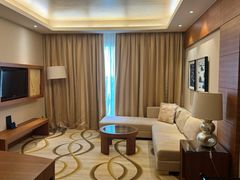 -上海浦东康桥绿地假日酒店