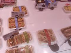 -巴黎贝甜(大宁国际商业广场店)