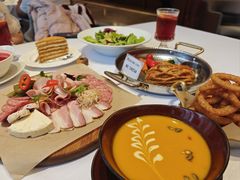 -马克西姆俄罗斯餐厅(通亚街店)