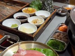 -围炉肉舍•炭烤活鳗•丹东海鲜烤肉(步行街店)