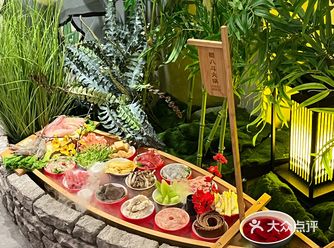 谁敢信️一条木舟载满我爱吃的，是什么体验