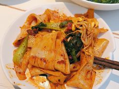 -阿瓦山寨·湘菜现炒·剁椒鱼头王(咸阳总店)