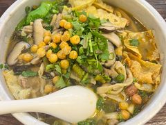 -丽丽三鲜螺蛳粉(田林路店)