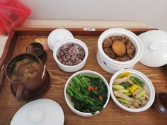 -雪梅月子中心(华侨城店)